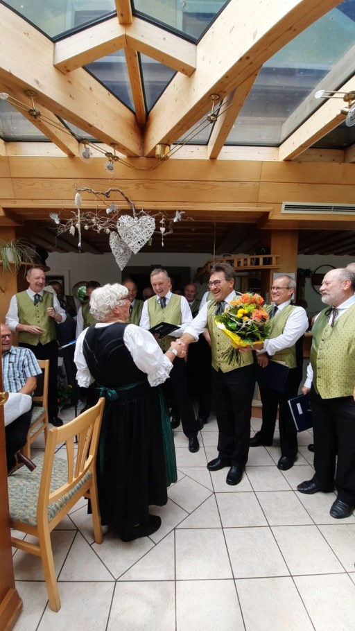 Ständchen für unsere „Gute Fee“ zum 90. Geburtstag