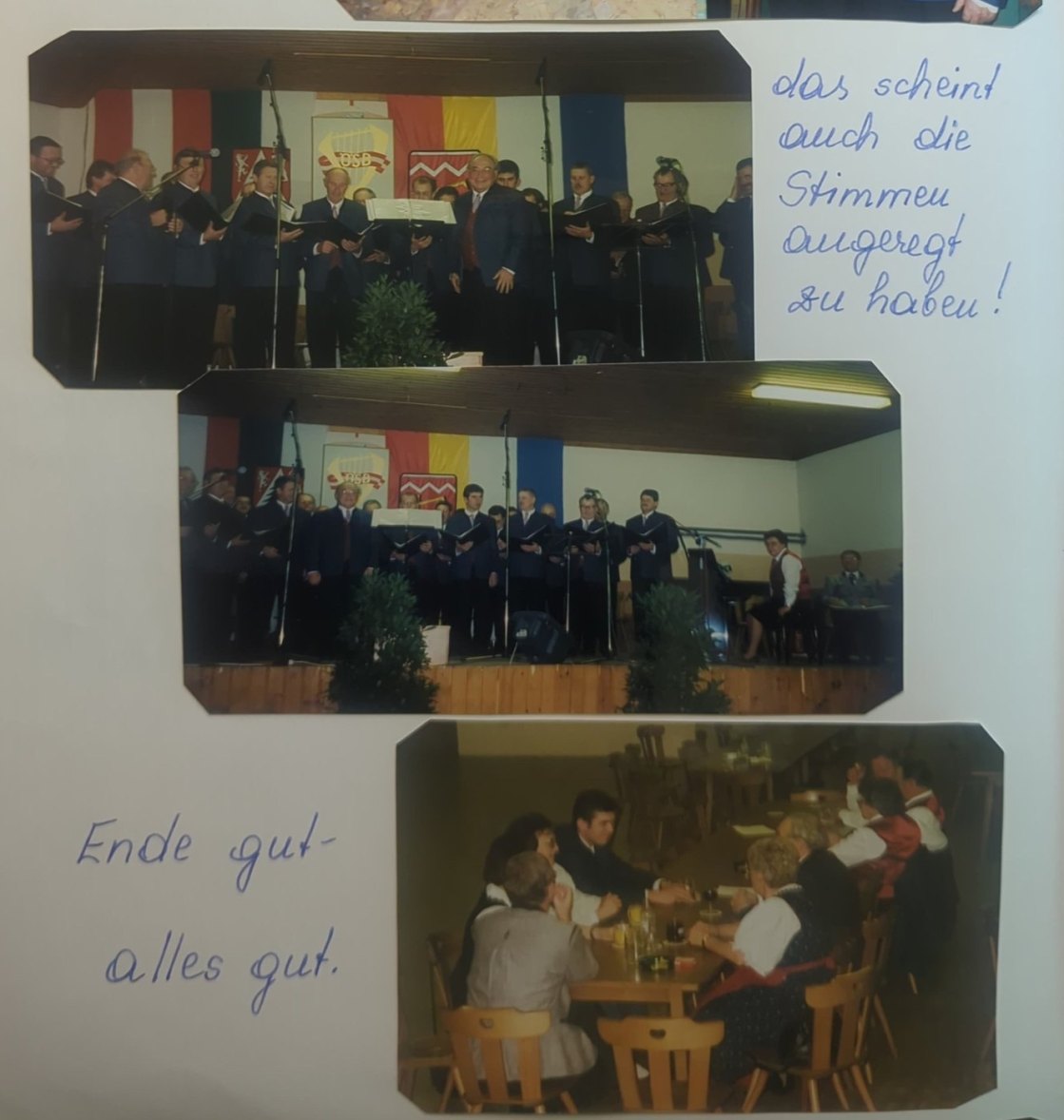 Der vereinigte Chor auf der Bühne